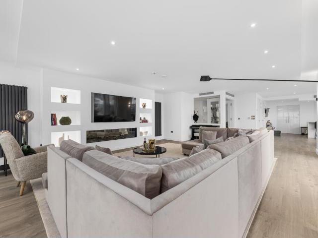 Flat for rent in Greenwich Town Centre, Greater London
