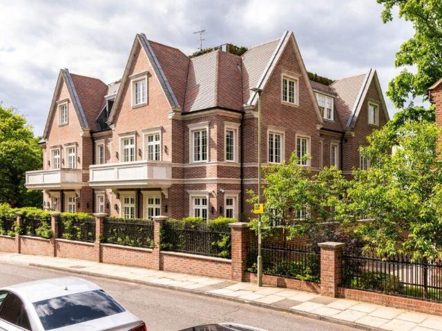 Flat for rent in Hampstead Garden Suburb, Greater London