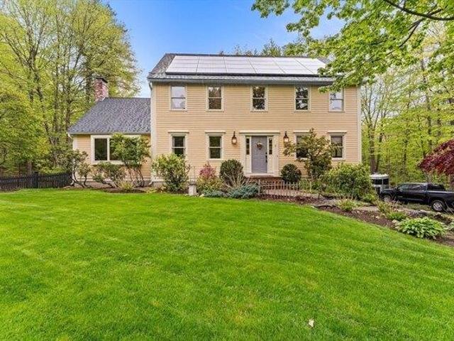 House for sale in Pepperell, Massachusetts