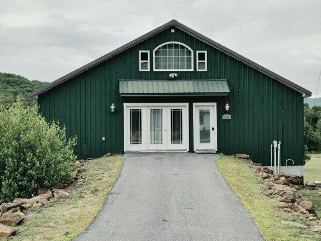 House for sale in Peru, Maine