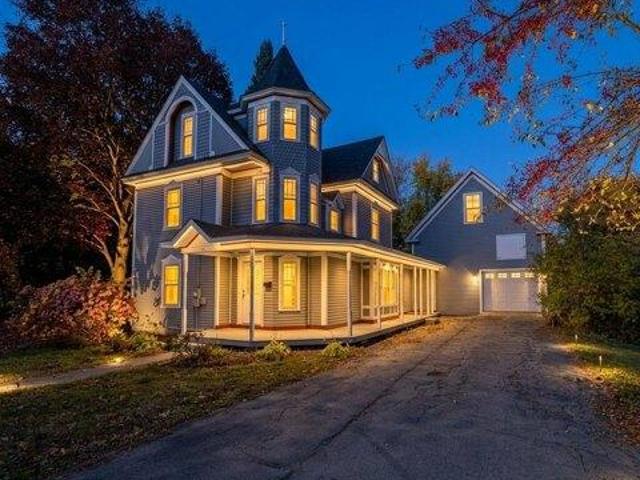 House for sale in Waverley, Pittsfield
