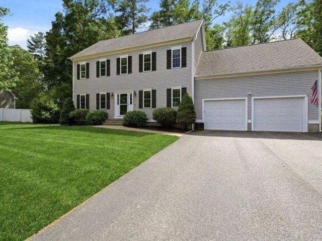 House for sale in Plainville, Massachusetts