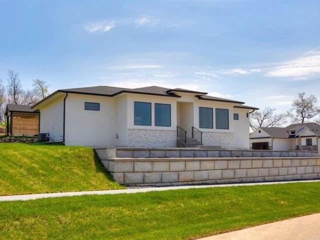 House for sale in Pleasant Hill