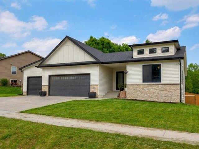 House for sale in Pleasant Hill