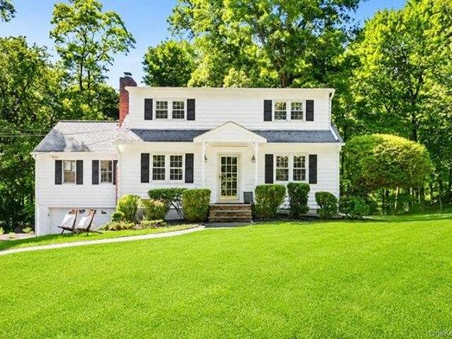 House for sale in Thornwood, New York