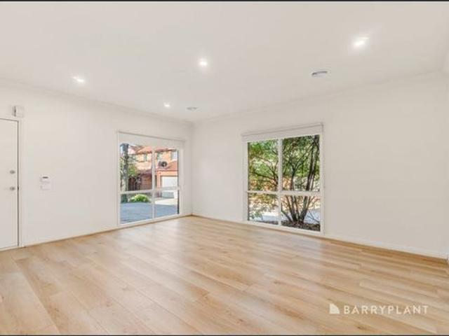 Townhouse for rent in Camerons Creek, Victoria