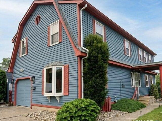 House for sale in Pequabuck, Plymouth