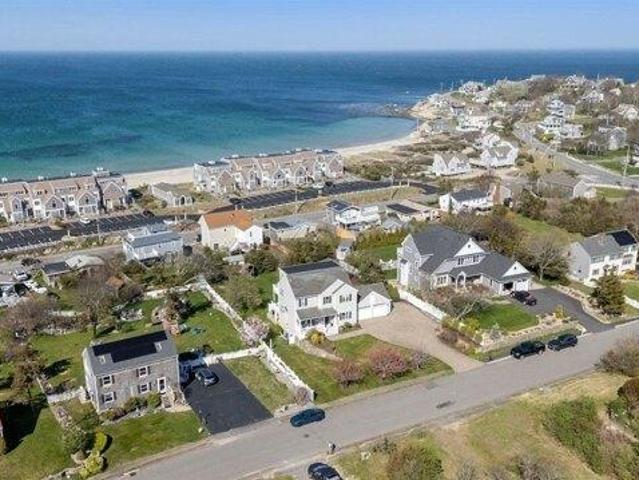 House for sale in Manomet, Massachusetts