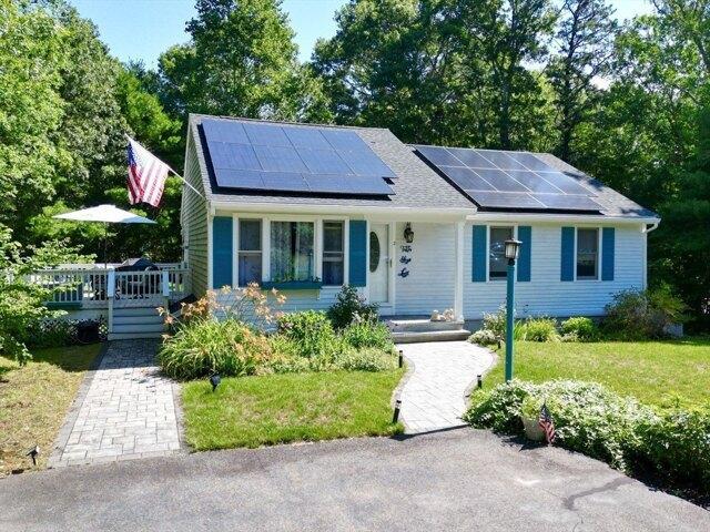 House for sale in Manomet, Massachusetts