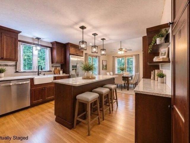 House for sale in Manomet, Massachusetts