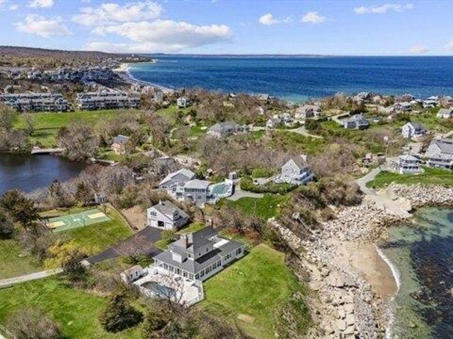 House for sale in Manomet, Massachusetts