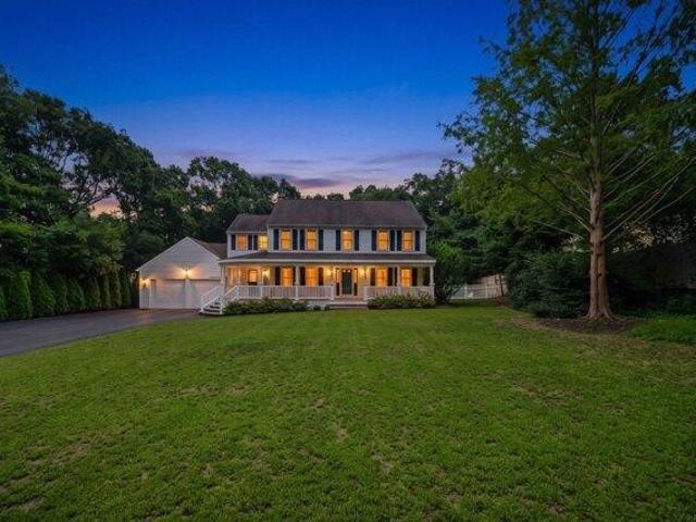 House for sale in Manomet, Massachusetts