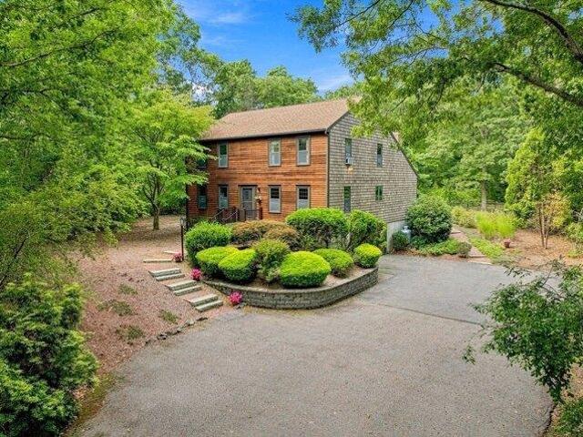 House for sale in Manomet, Massachusetts