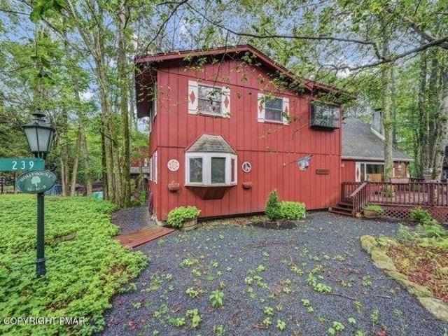 House for sale in Pocono Lake, Pennsylvania