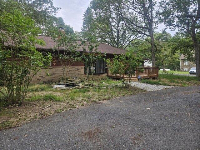 House for sale in Pocono Summit