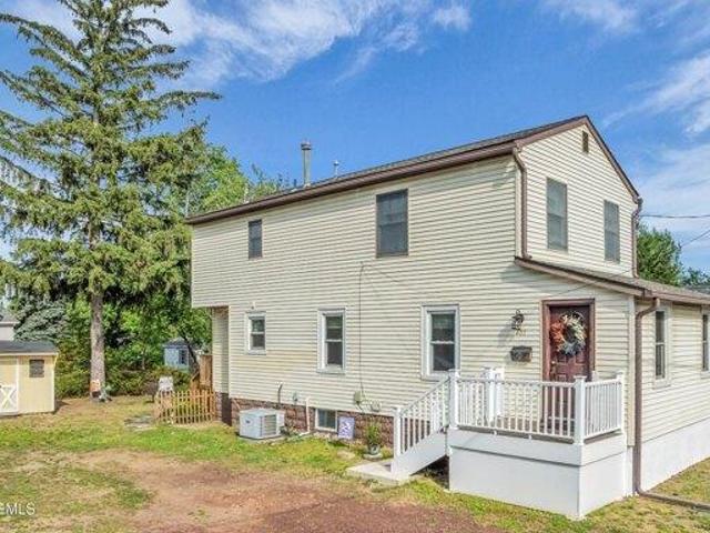House for sale in Willett Acres, Middletown Township