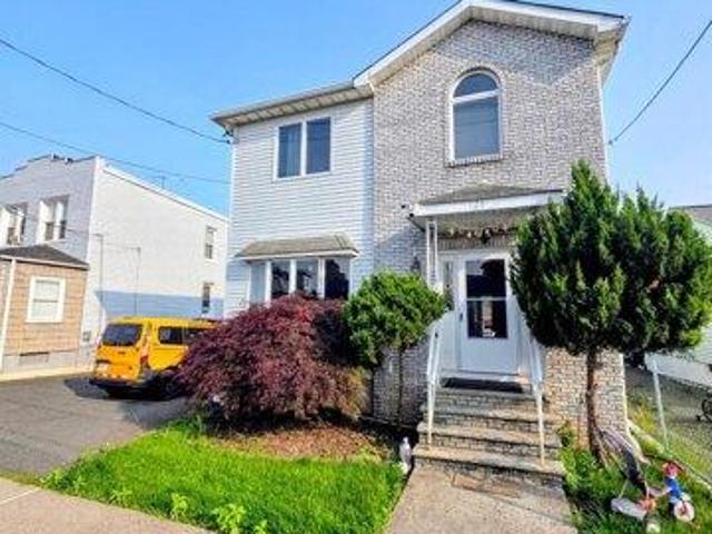 House for sale in Avenel, New Jersey