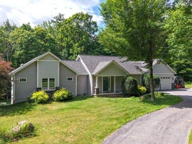 House for sale in Saratoga, New York