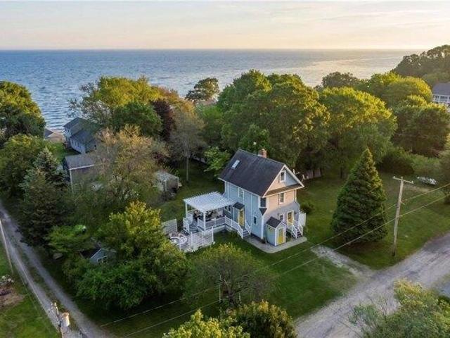 House for sale in Portsmouth, Rhode Island