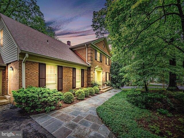 House for sale in Potomac