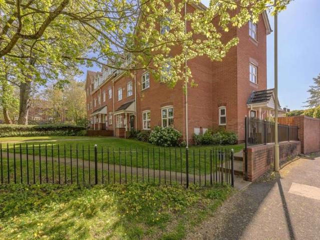 Property for sale in Wordsley, West Midlands