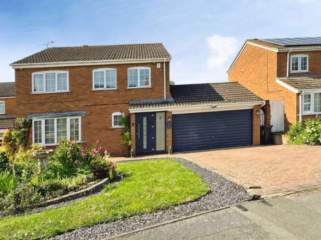 Property for sale in Oadby, Leicestershire