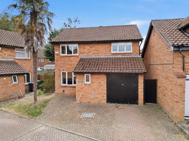 Property for sale in Neath Hill, Milton Keynes