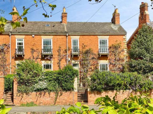 Property for sale in Grantham, Barholm