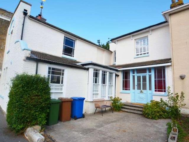 Property for sale in Oad Street, Kent