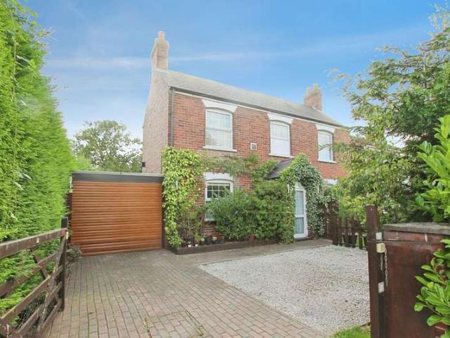 Property for sale in South Killingholme, North Lincolnshire