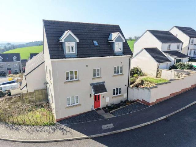 Property for sale in Launceston, Cornwall