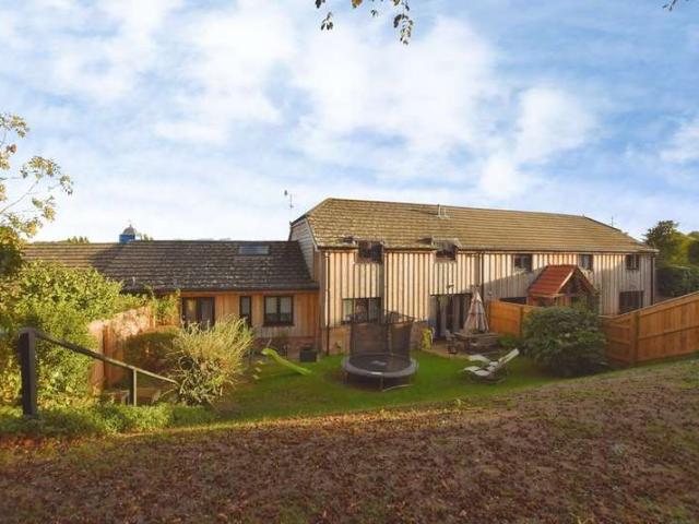 Property for sale in Woodford Green, Upper Woodford