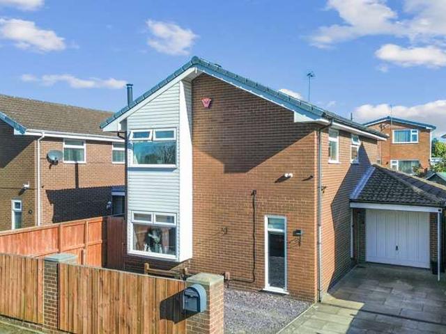Property for sale in Rainhill Stoops, Rainhill