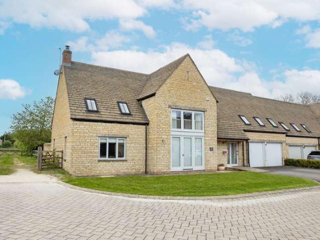 Property for sale in Shipton-on-Cherwell, Evershot