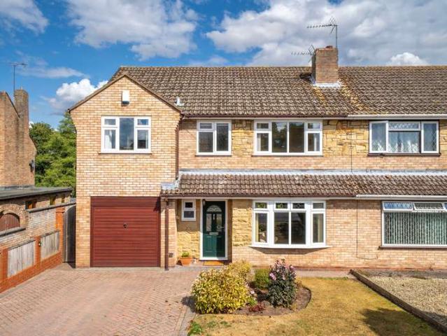Property for sale in Alveley