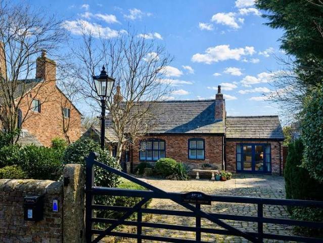 Property for sale in Woodford Green, Greater Manchester
