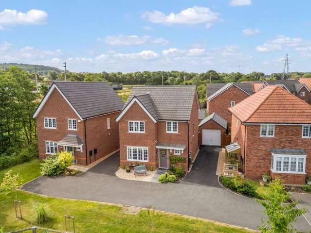 Property for sale in Sandymoor, Halton