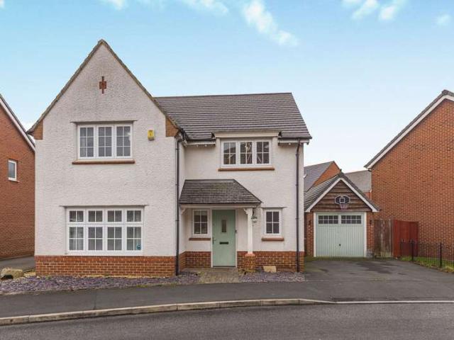 Property for sale in Broadheath, Trafford Park
