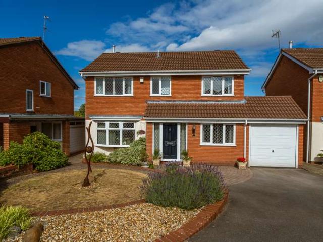 Property for sale in Kingswinford, West Midlands