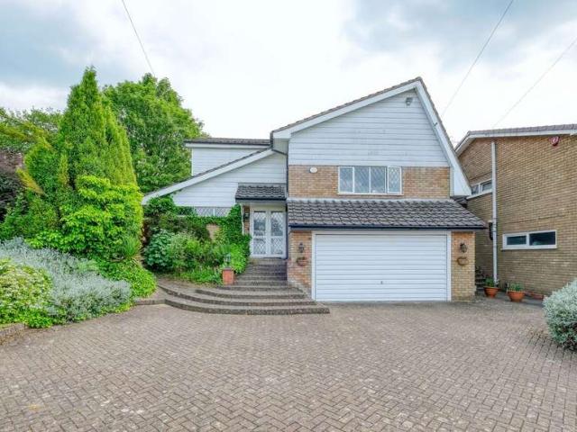 Property for sale in Lydiate Ash, Bromsgrove
