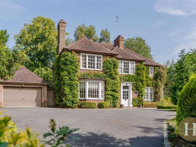 Property for sale in Edgbaston, West Midlands