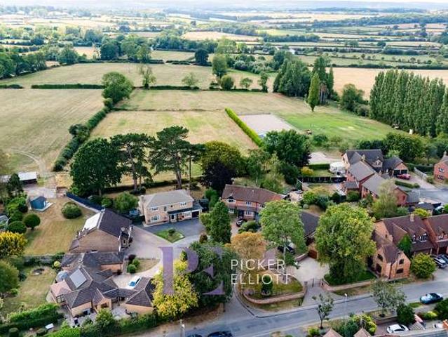 Property for sale in Stoke Golding, Hinckley and Bosworth