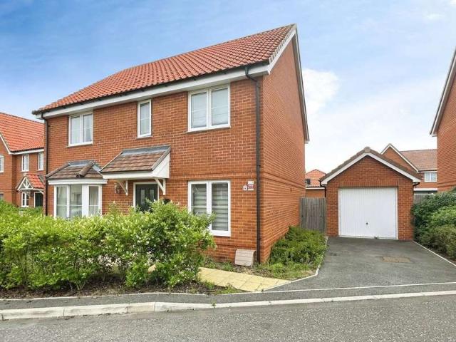 Property for sale in Alresford, Tendring