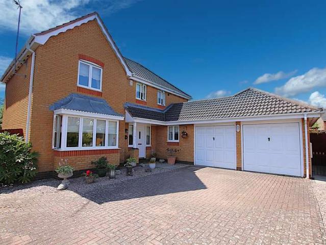 Property for sale in Wootton, Northamptonshire