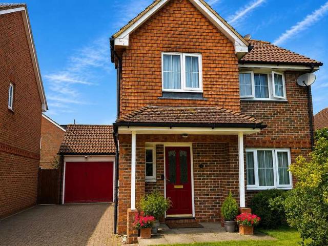 Property for sale in Cippenham, Slough