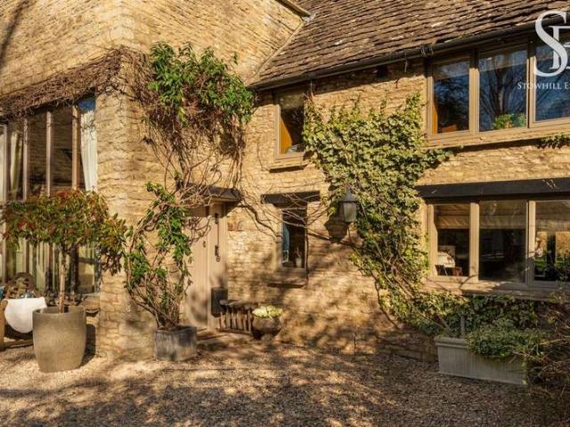 Property for sale in Alvescot, West Oxfordshire