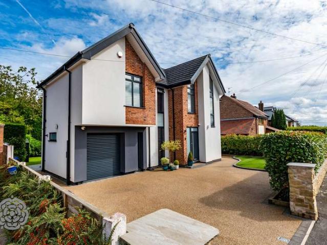 Property for sale in Hazelhurst, Bury
