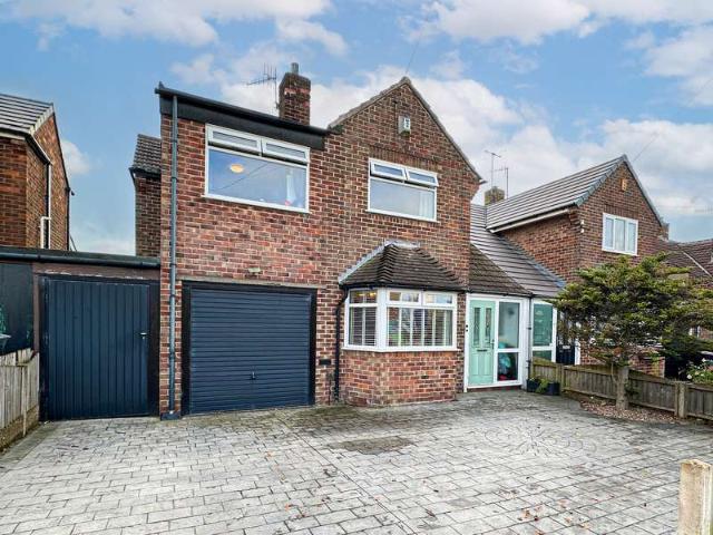Property for sale in Larchwood, Mapleton
