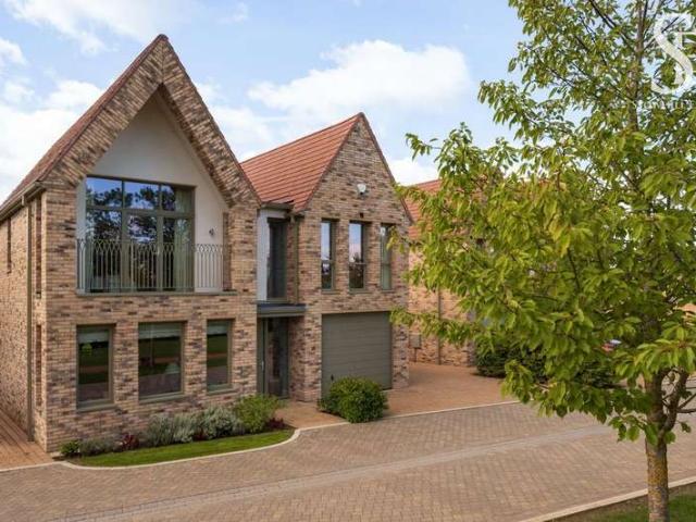 Property for sale in Barton Park, The Slade