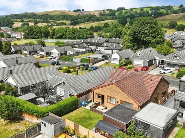 Property for sale in Bradshaw, Lee Bank